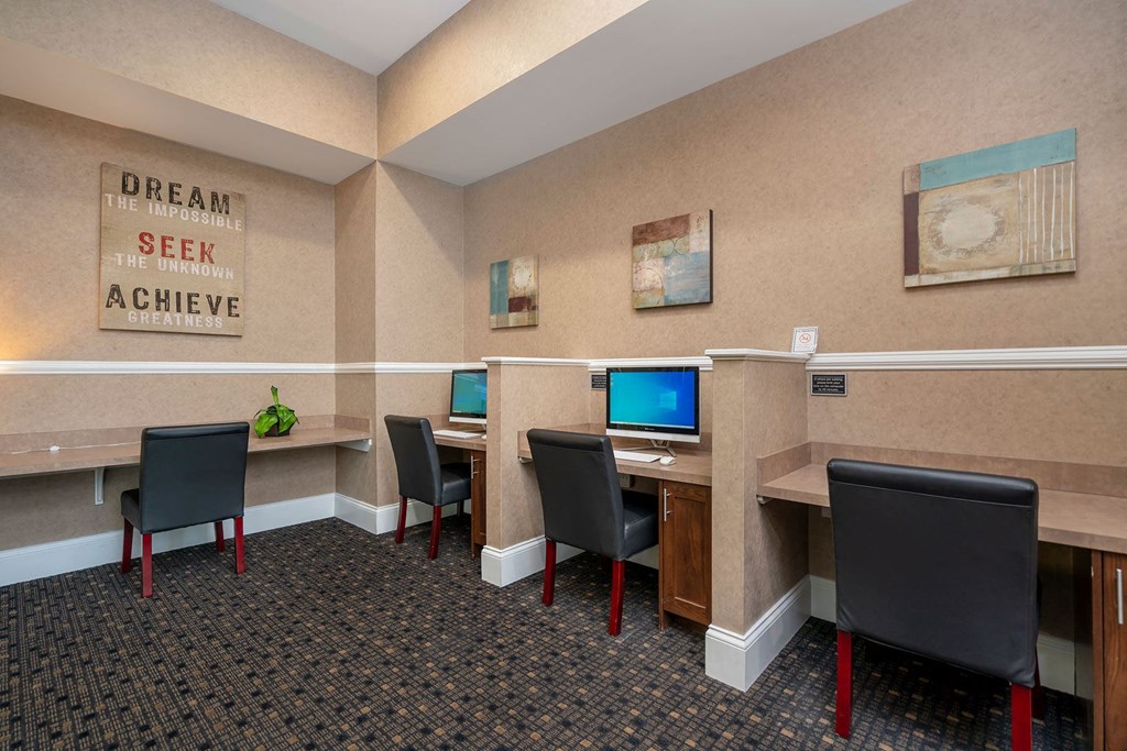 arlington park apartments business center