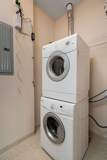 arlington park apartments in unit washer and dryer - Photo Gallery 16