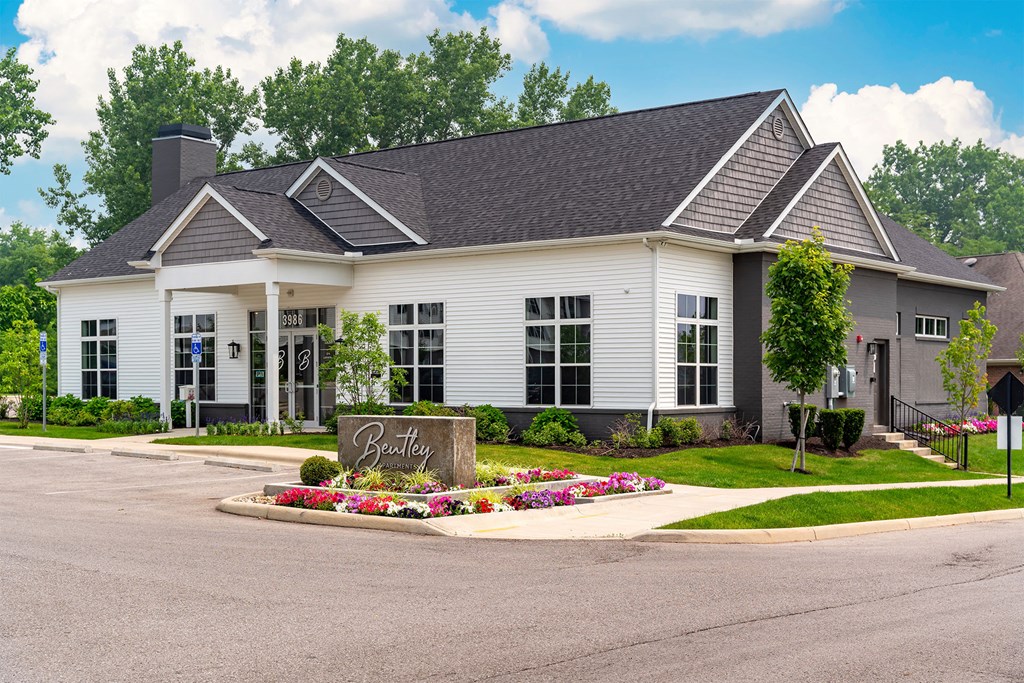 the building where the hotel is located