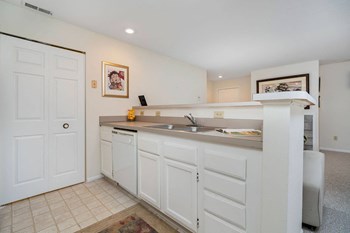 camden place apartments kitchen - Photo Gallery 3