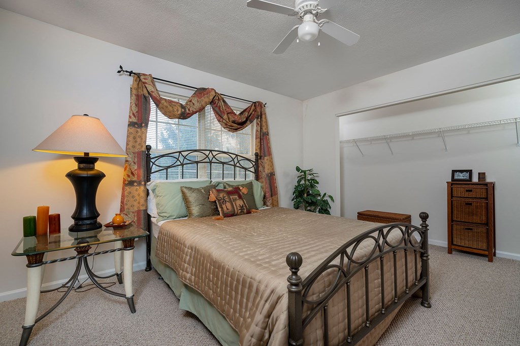 camden place apartments bedroom