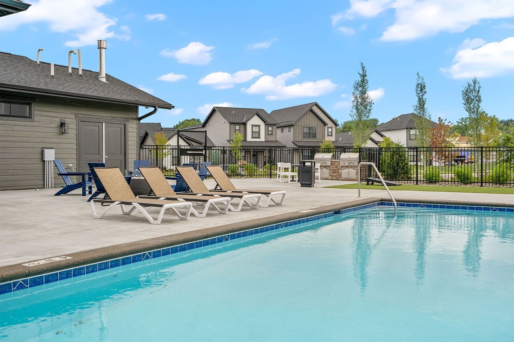 the enclave at homecoming terra vista pool