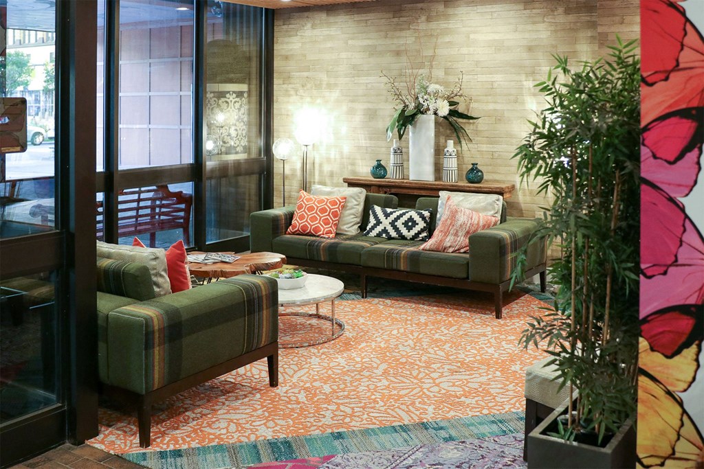 Detroit City Apartments Lobby