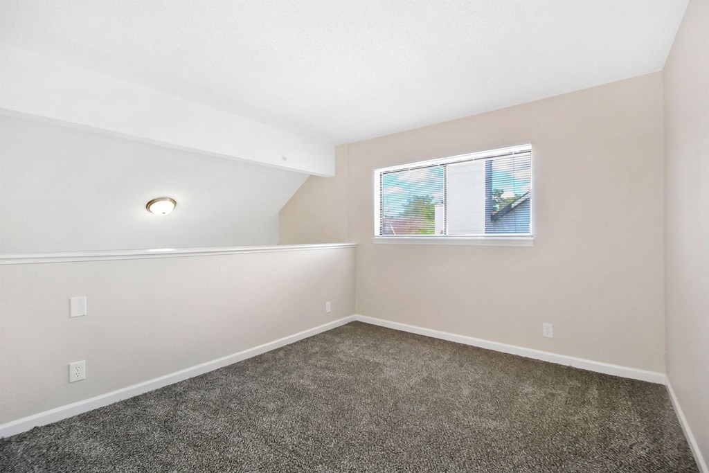 The Alcove Troy Lofted Bedroom