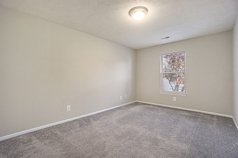 The Vista Apartments and Townhomes Bedroom