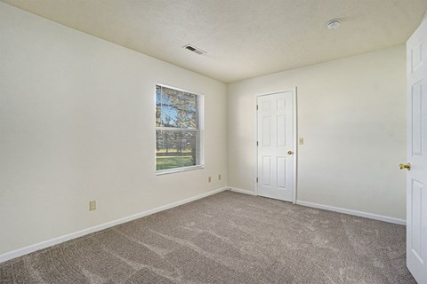 The Vista Apartments and Townhomes