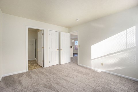 The Vista Apartments and Townhomes