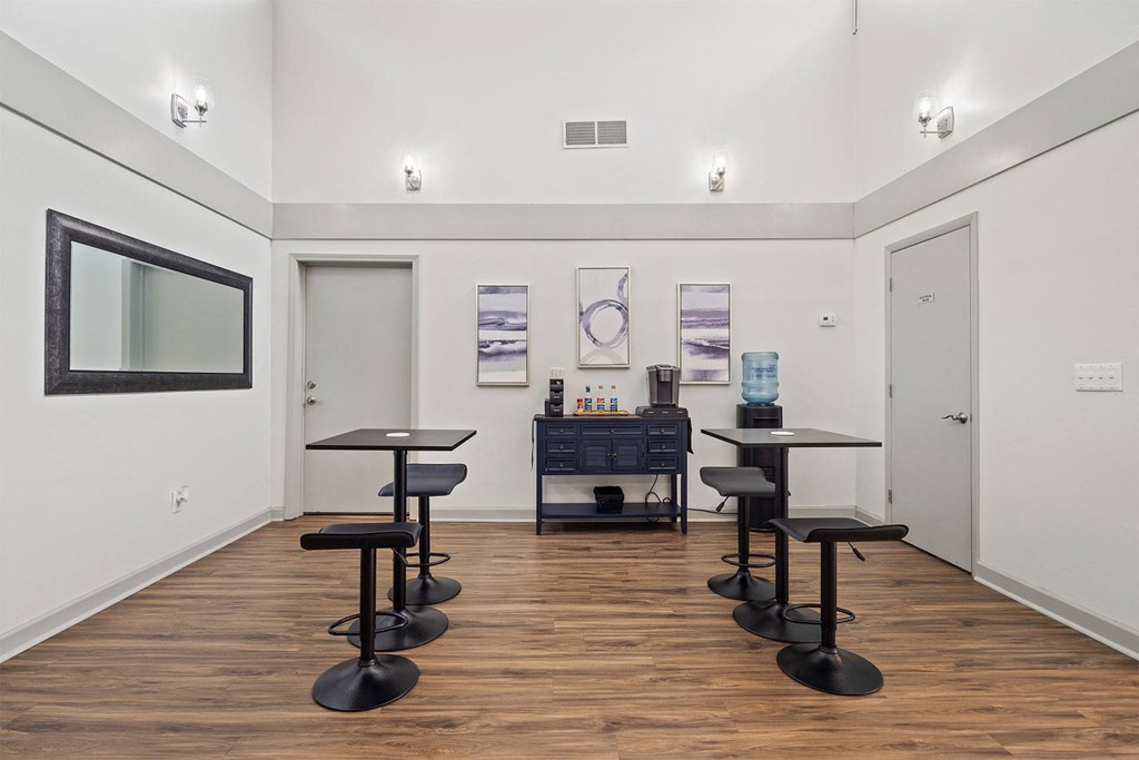 Woods_Edge_Apartments_Clubhouse