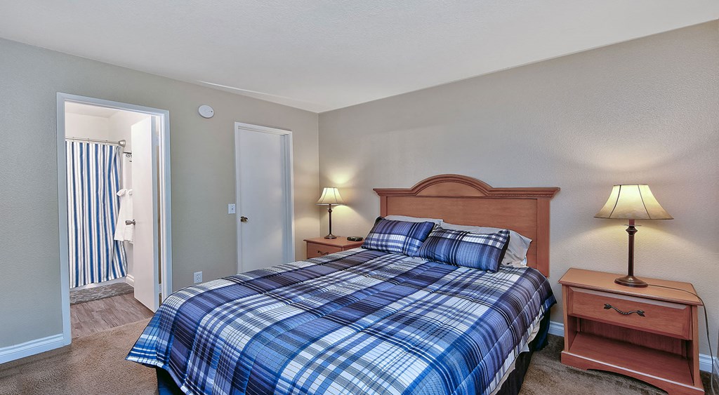 Large Comfortable Bedrooms Large Comfortable Bedrooms at CENTREPOINTE, California