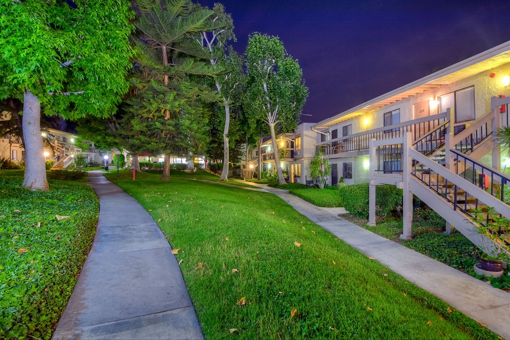 Heritage Plaza Walkway