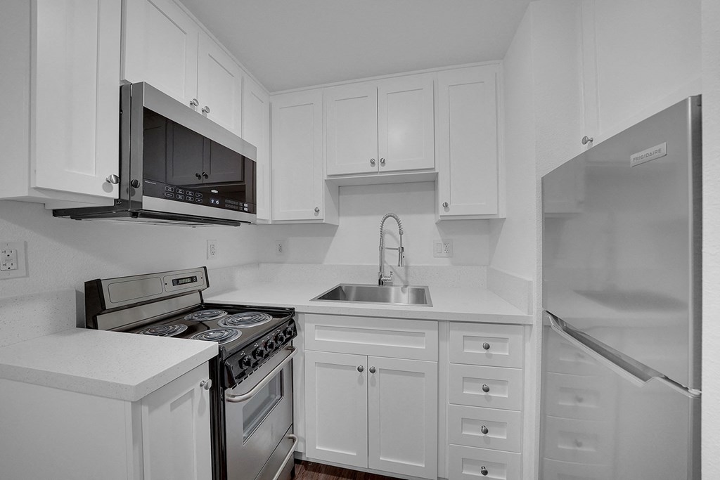 Heritage Plaza Apartment Homes  Kitchen