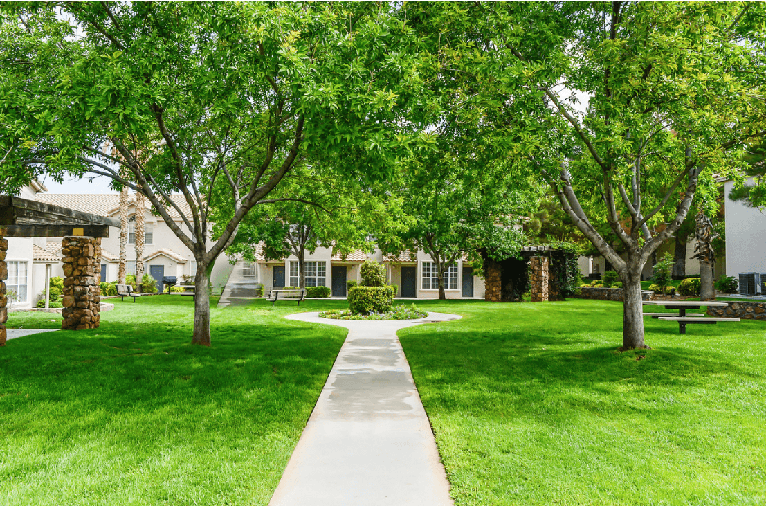 Lifestyle At Los Paseos (Ventanas)