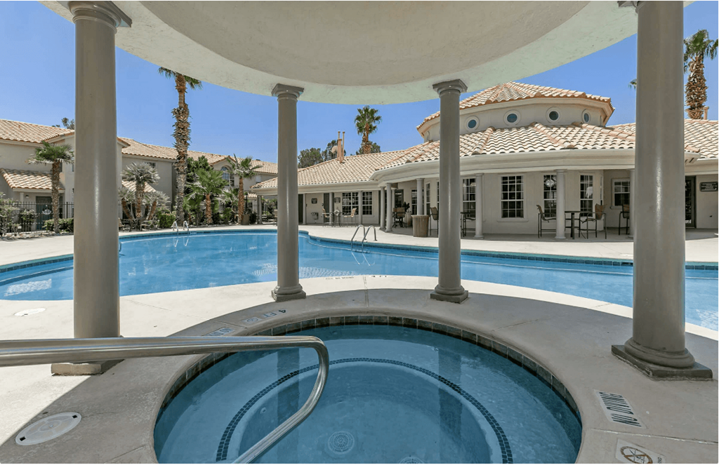 Resort Style Swimming Pool