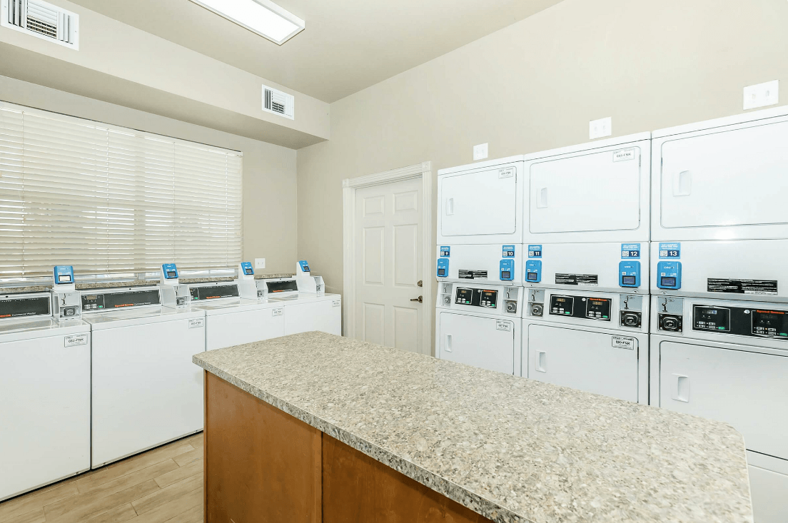 Lifestyle At Los Paseos (Ventanas) Apartments