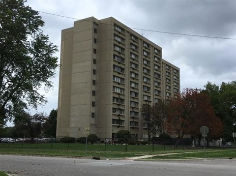 1210 E Washington Street 1-2 Beds Apartment for Rent