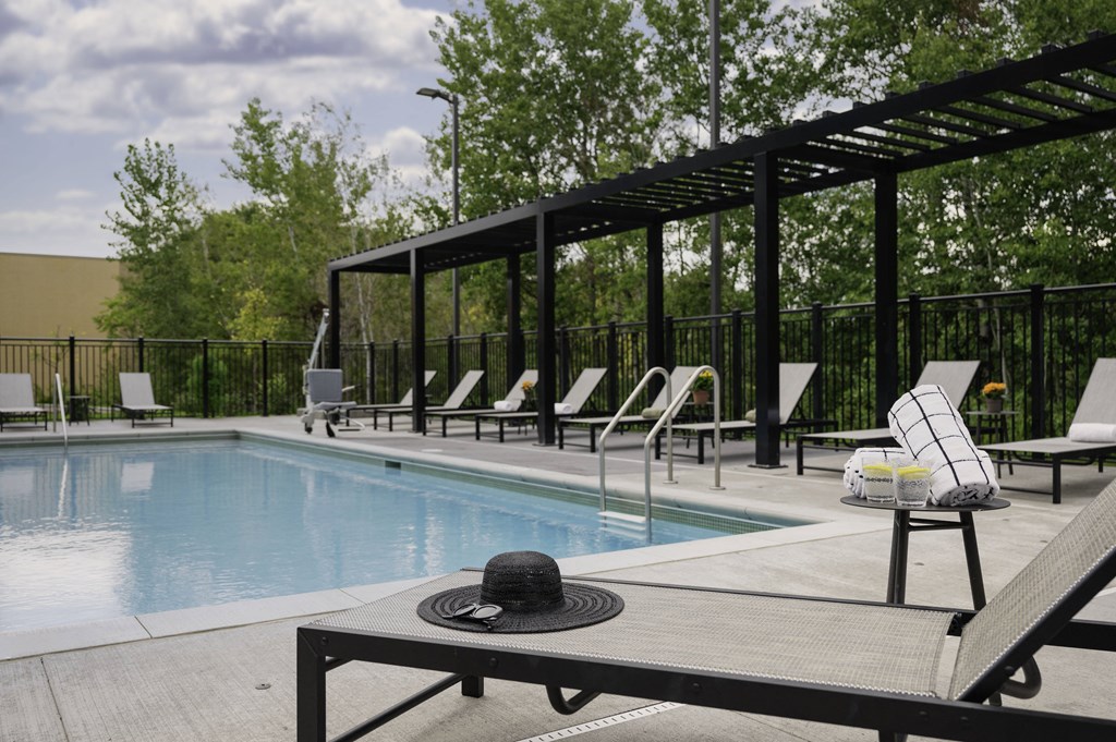 the pool at Northlake Lofts
