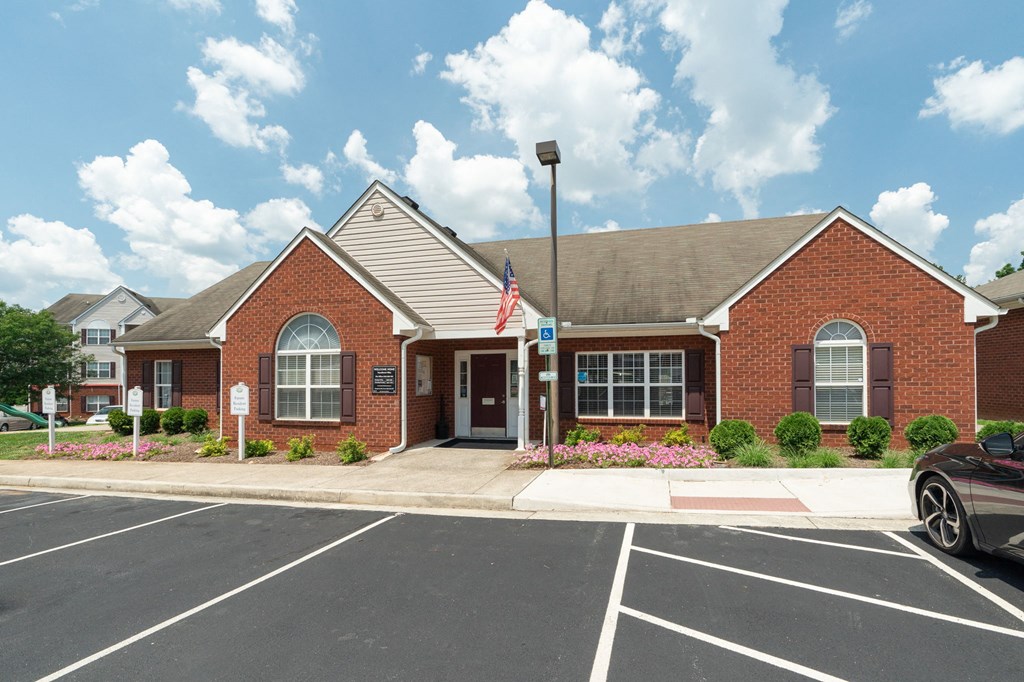 the leasing office at the residence on flamingo road