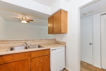 206 Rosegate Place 2 Beds Apartment for Rent - Photo Gallery 6