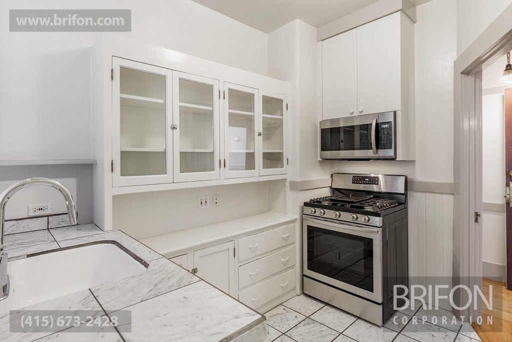 1417 Kitchen photo #2