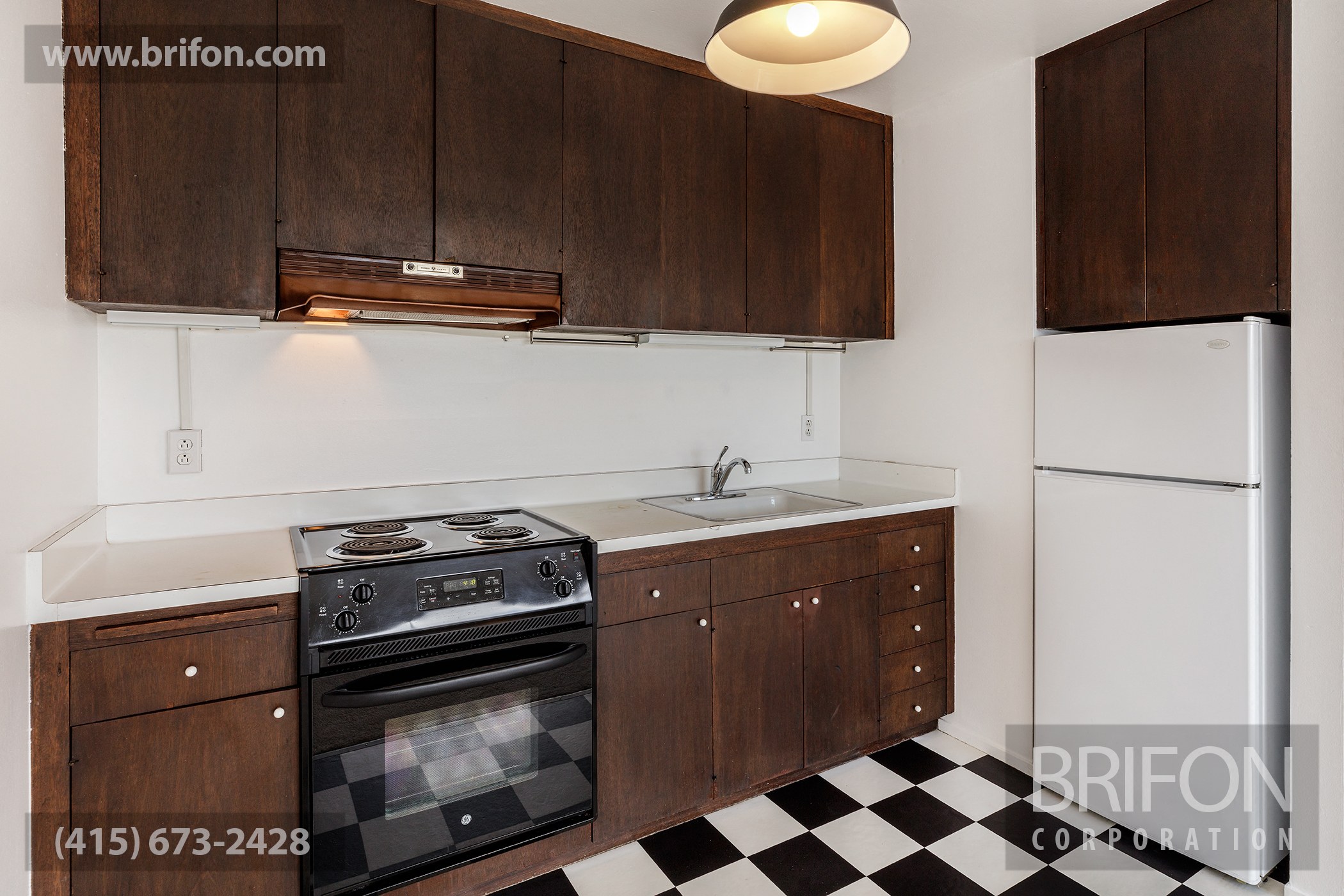 2221 Gough St kitchen