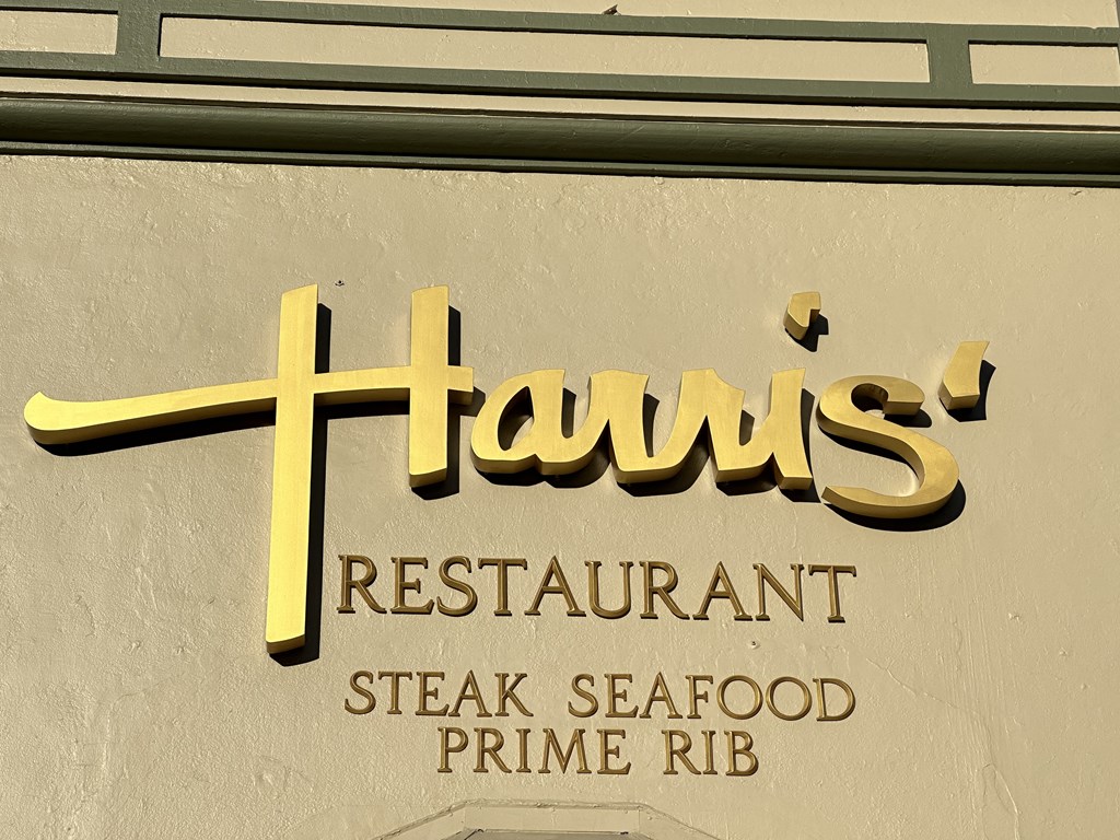 Harris Restaurant