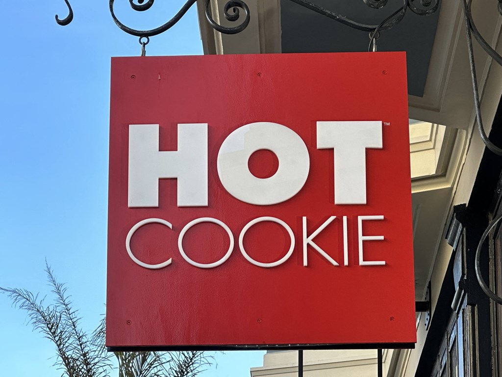 Hot cookie shop