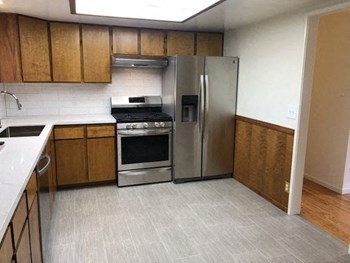 kitchen with stainless steel appliances - Photo Gallery 2