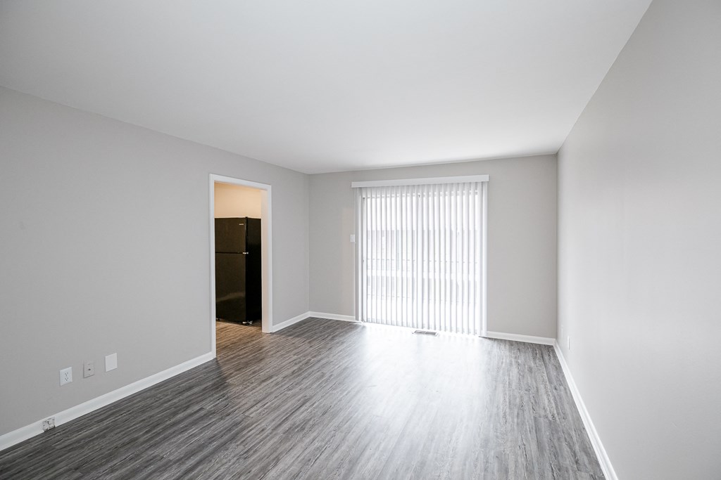 Unfurnished Living Room at Arbor Pointe at Hillcrest, Little Rock, 72205