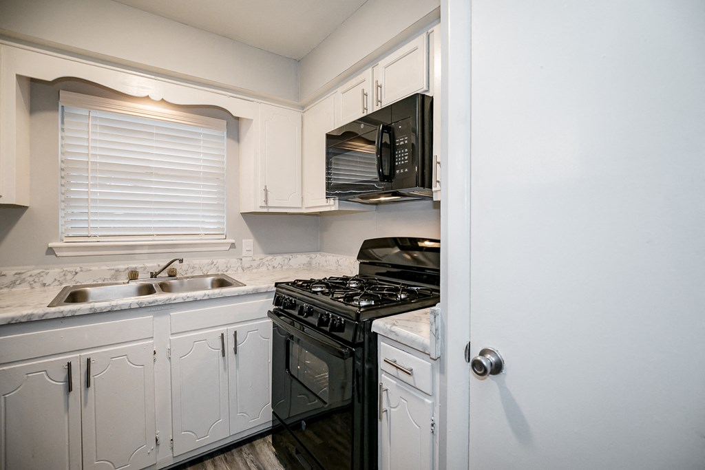 Chef-Inspired Kitchens Feature Stainless Steel Appliances at Arbor Pointe at Hillcrest, Arkansas