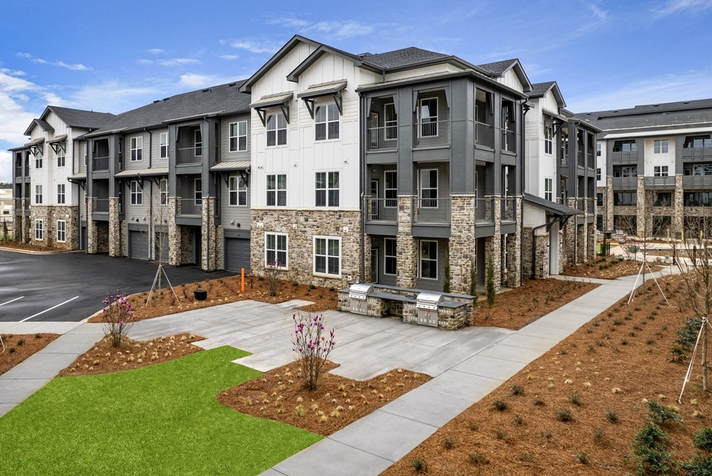 gas grilling station at Tapestry Overbrook in McDonough, Georgia