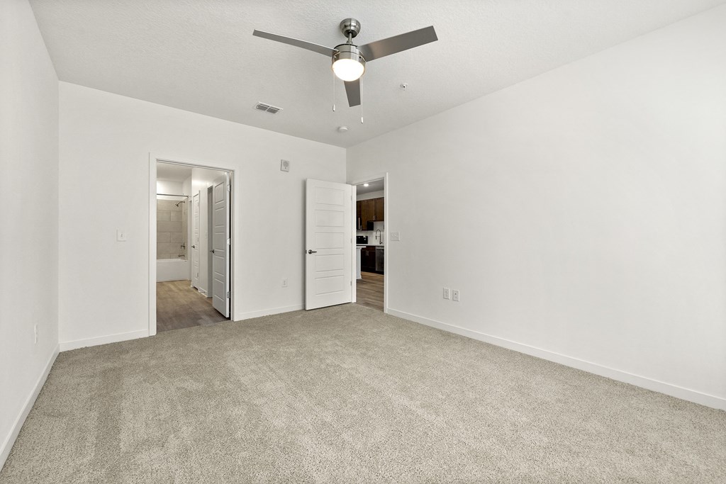 bedroom with en-suite bathroom at Tapestry Overbrook in McDonough, Georgia