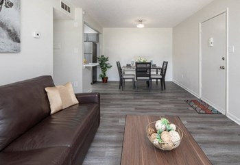 Living Room and Dining Room RiverHouse - Photo Gallery 3