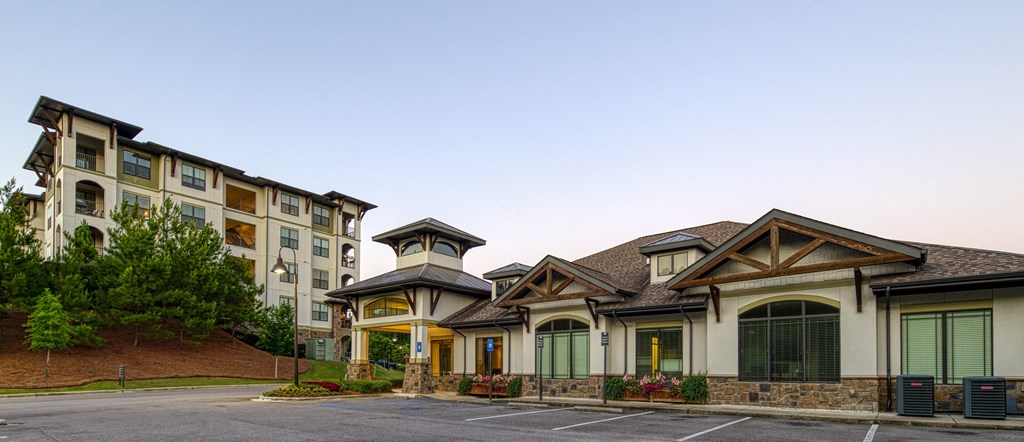 Leasing office at 4700 Colonnade Apartments in Birmingham, AL