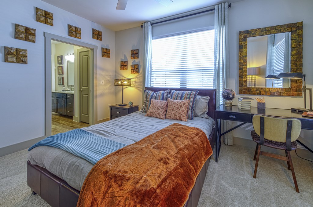 Spacious Bedrooms with Natural Light at 4700 Colonnade Apartments in Birmingham, AL