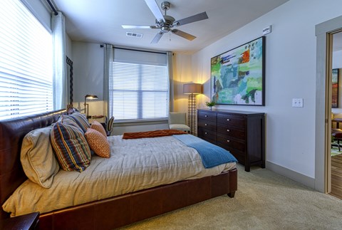 Spacious Bedrooms with Natural Light at 4700 Colonnade Apartments in Birmingham, AL