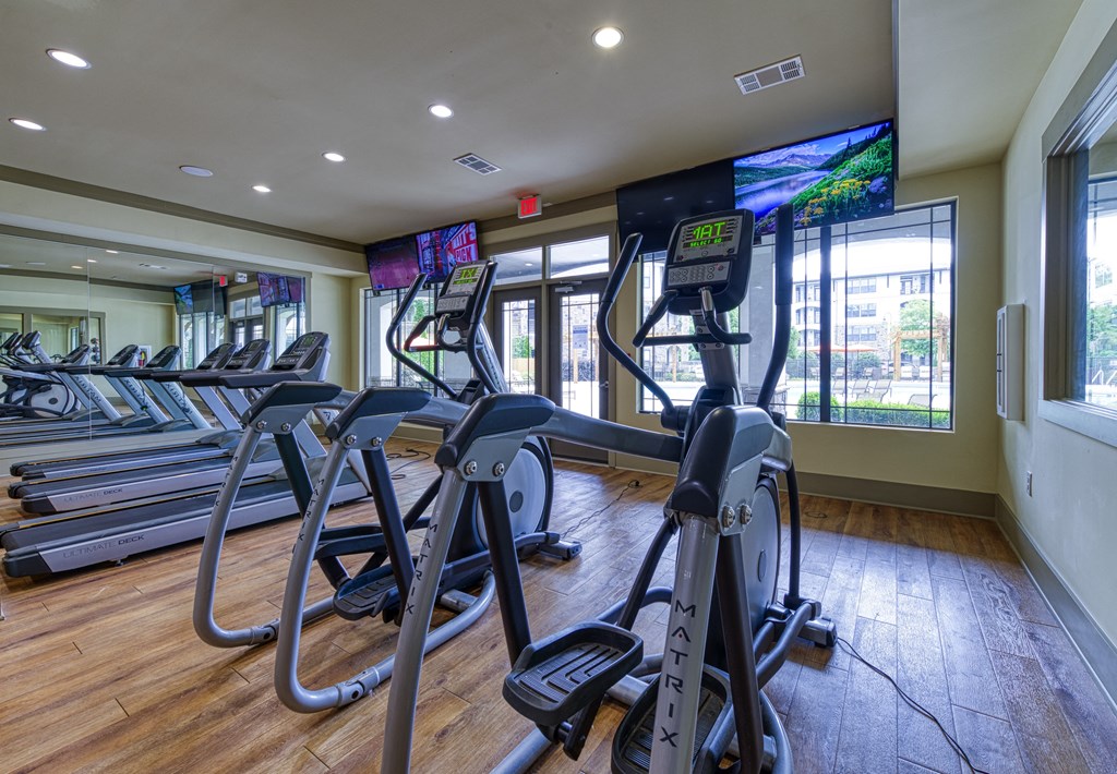 24-Hour Fitness Center at 4700 Colonnade Apartments in Birmingham, AL