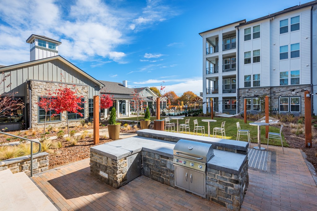 Grilling Station with dining area  at Bon Haven apartment complex in Spartanburg, SC