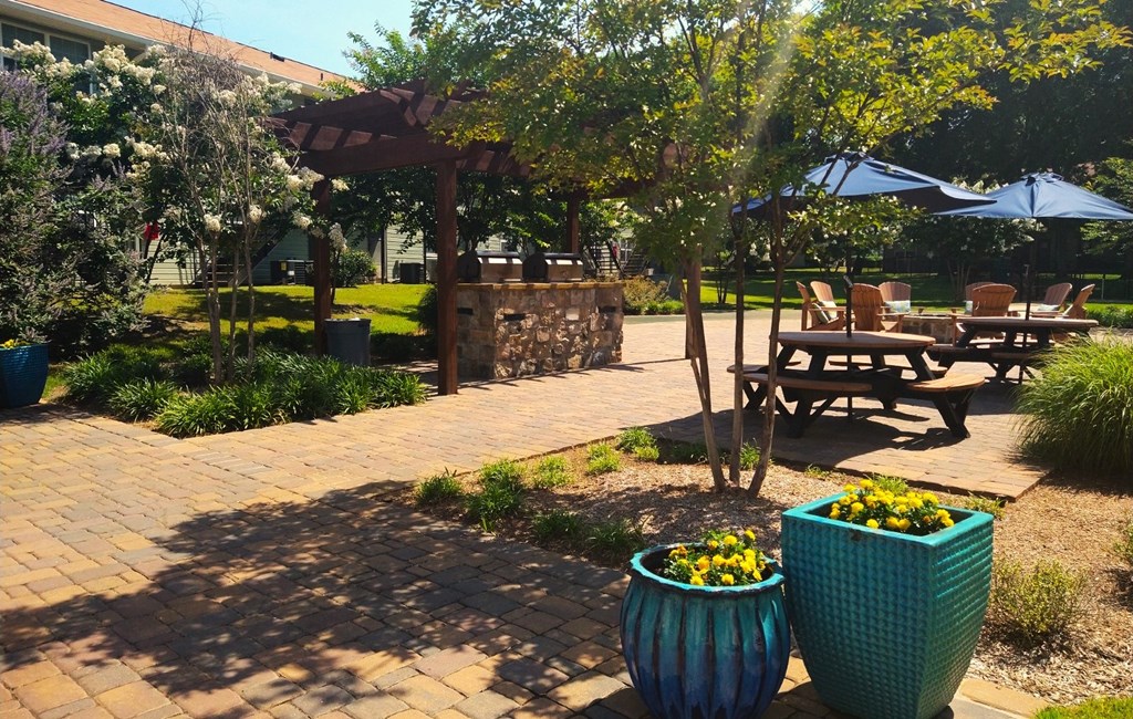 grilling area at Ascent Jones Apartments in Huntsville, Alabama