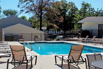 925 Beacon Pkwy 1-3 Beds Apartment for Rent - Photo Gallery 2