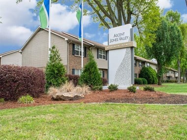 1225 Willowbrook Dr 1-3 Beds Apartment for Rent - Photo Gallery 1
