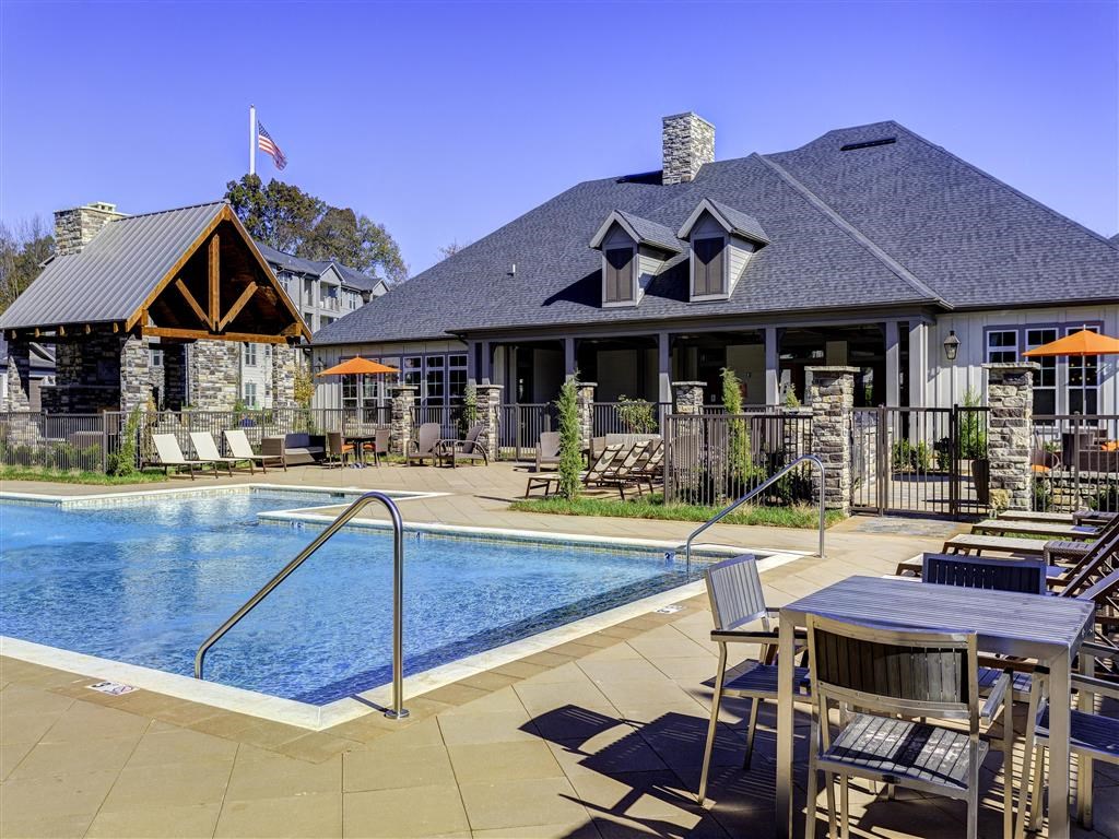 the swimming pool at the resort at governors crossing