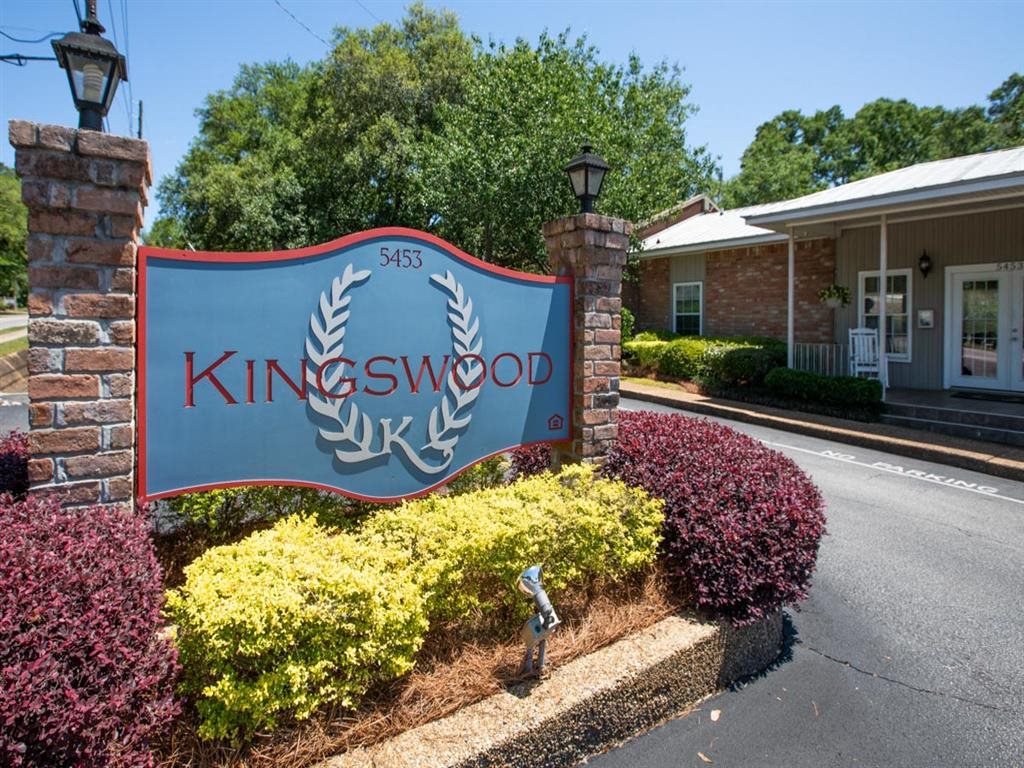 Photos and Video of Kingswood Apartments in Mobile, AL