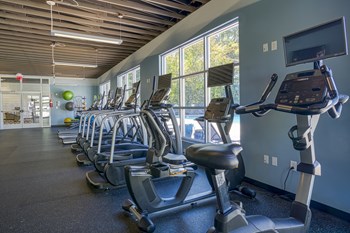 fitness center at Ascent Jones Apartments in Huntsville, Alabama - Photo Gallery 13