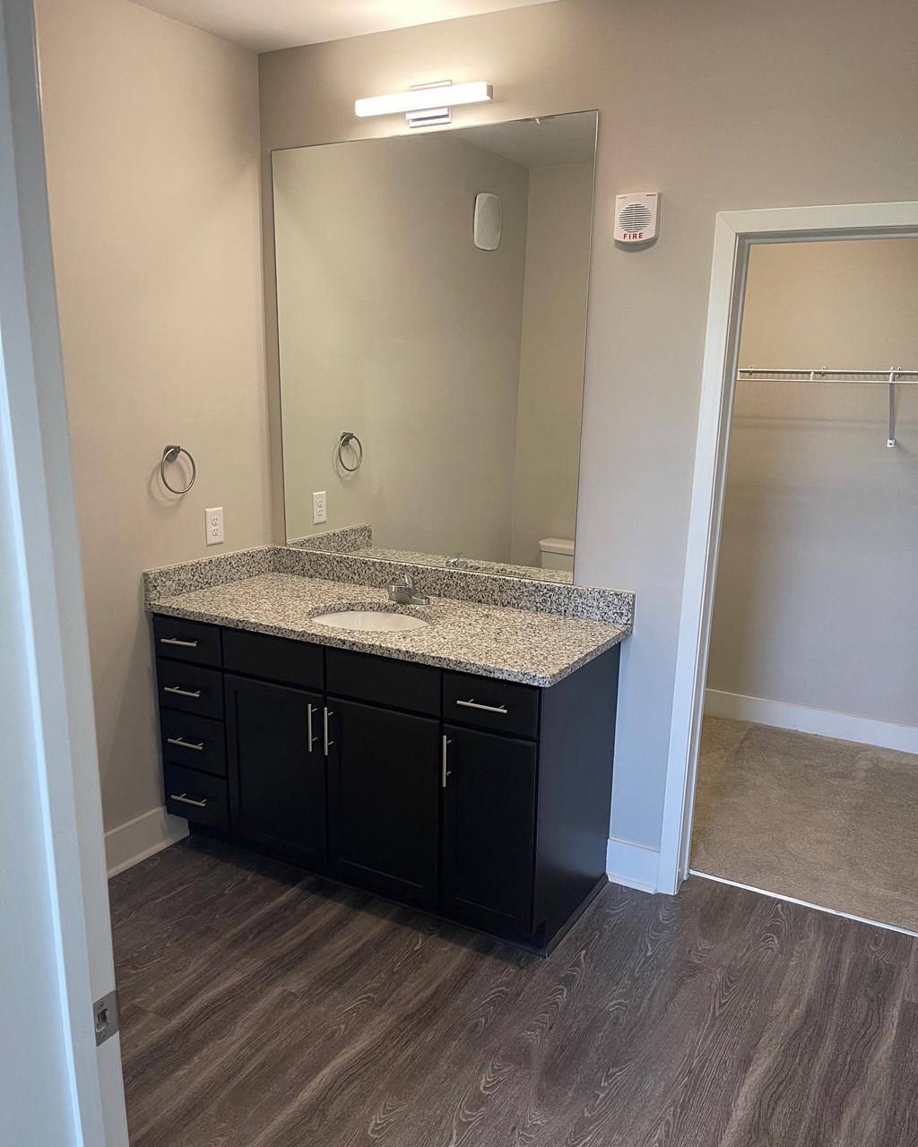 En-suite Bathrooms with Granite Countertops at Flats on 4th Apartments in Birmingham, AL