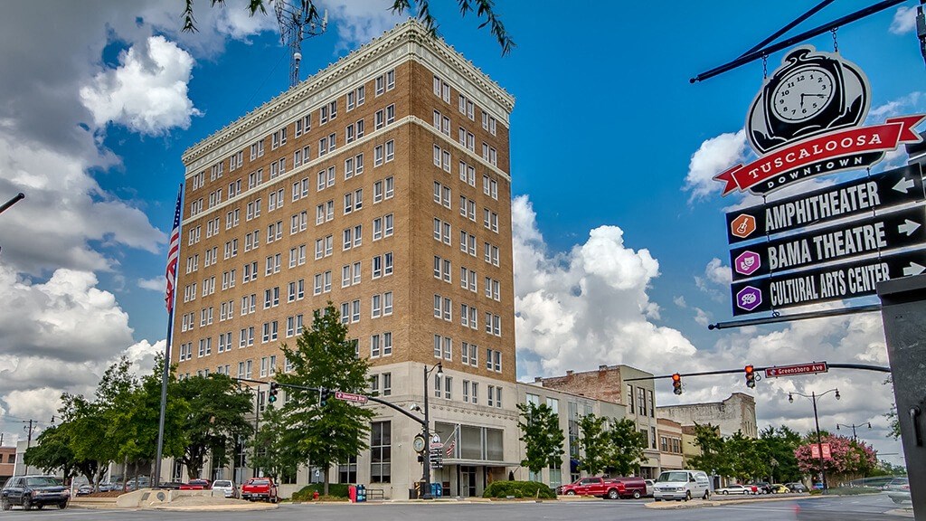 Building Exterior at The Tower Apartments, Tuscaloosa, AL, 35401
