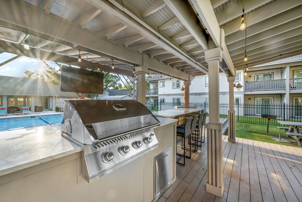 Grilling Station grilling station at Retreat at Brightside Apartments in Baton Rouge, LA