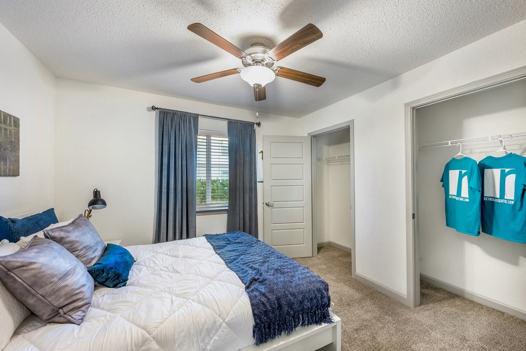Bedroom plush carpeting in bedroom at Retreat at Brightside Apartments in Baton Rouge, LA