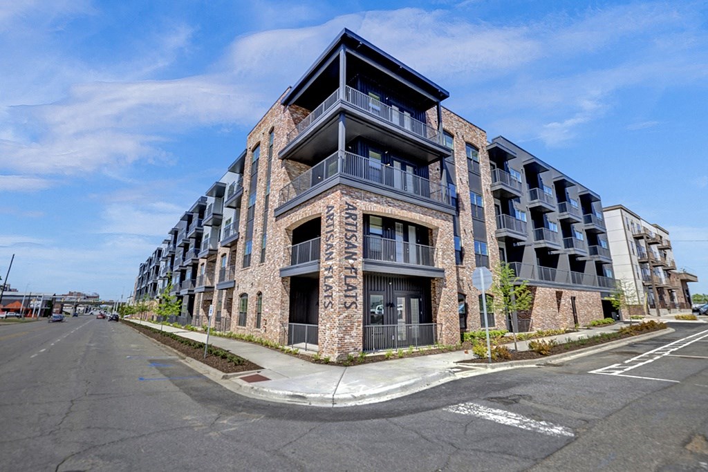 Building Exterior View of Midrise Artisan Flats Apartments in Birmingham, AL