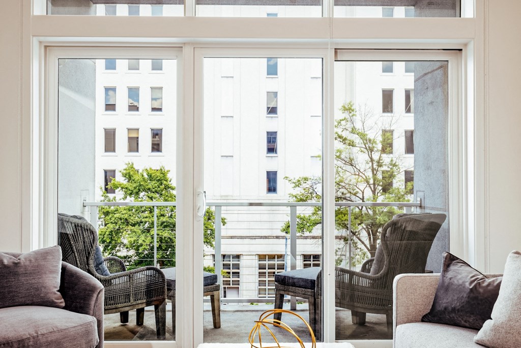 Balcony at 20 Midtown, Birmingham, 35233