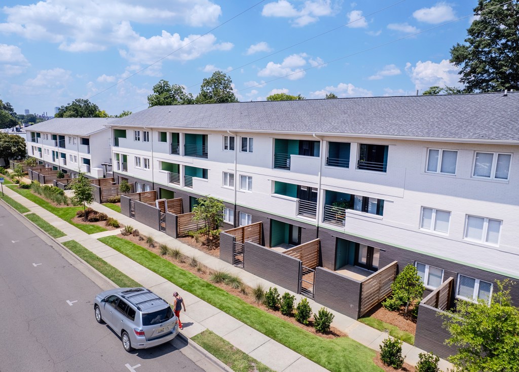 Exterior View of Avondale Gardens Building
